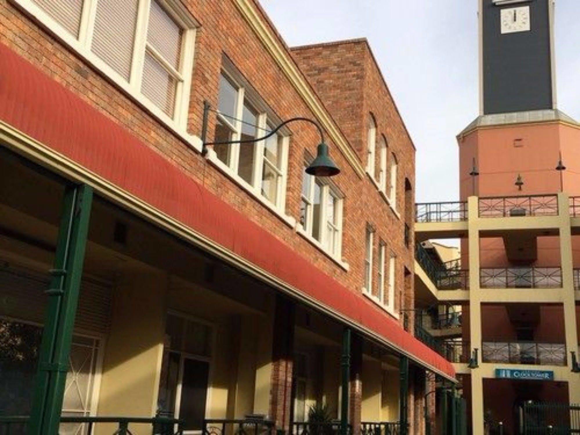 Clocktower Apartment Hotel 멜번 외부 사진